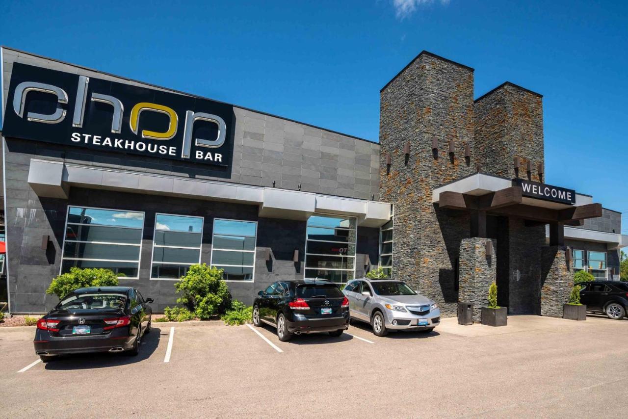 Sandman Hotel & Suites Winnipeg Airport Bagian luar foto