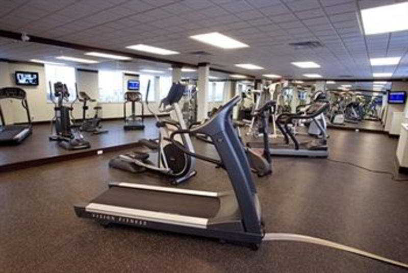 Sandman Hotel & Suites Winnipeg Airport Bagian luar foto