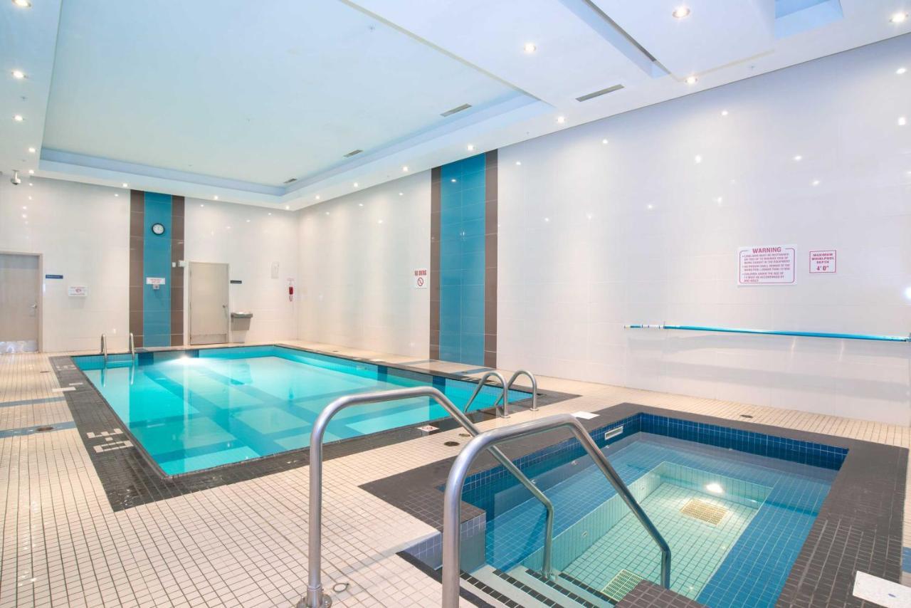 Sandman Hotel & Suites Winnipeg Airport Bagian luar foto
